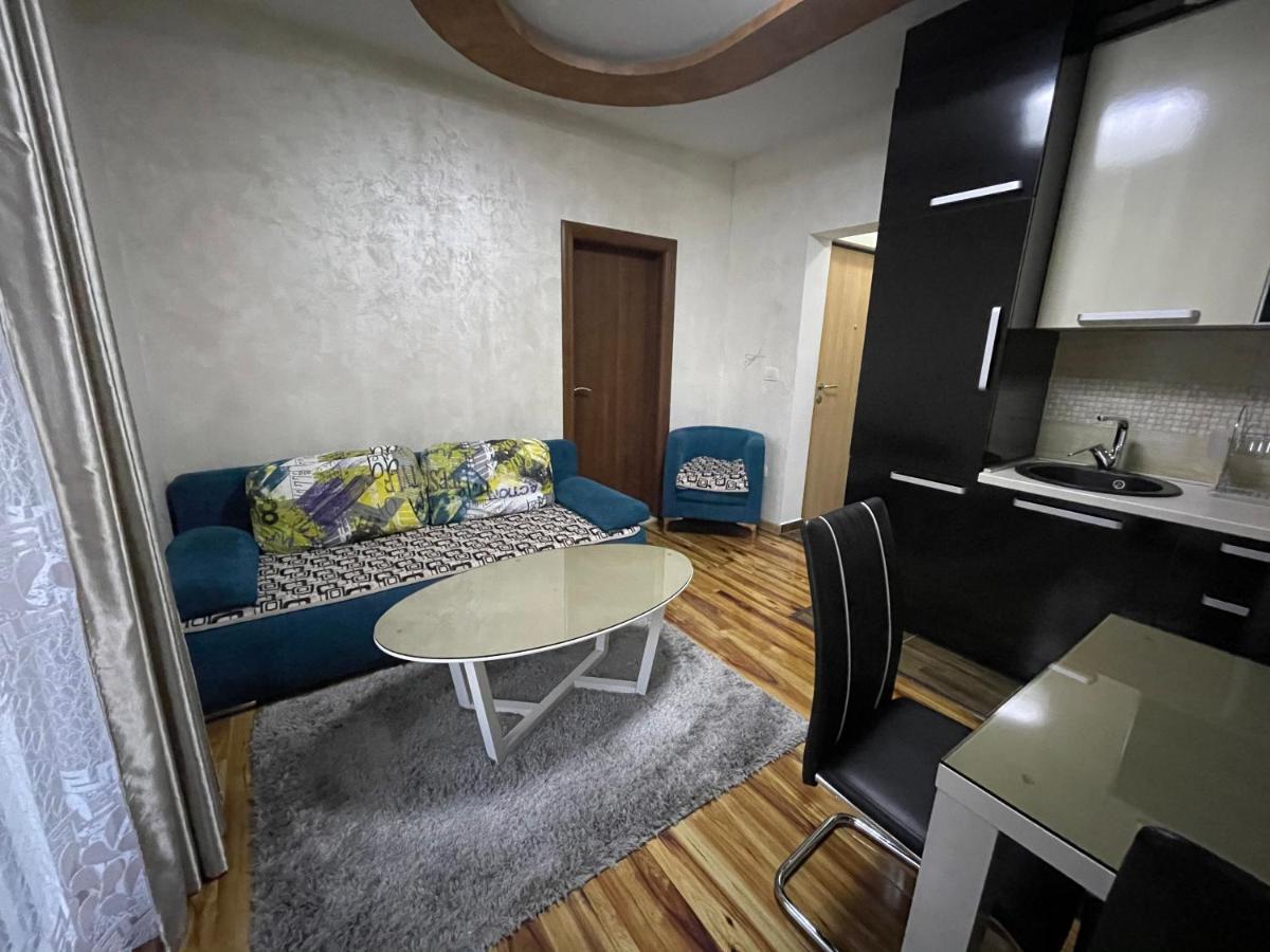 Apartments Zevs 1 Budva Ngoại thất bức ảnh